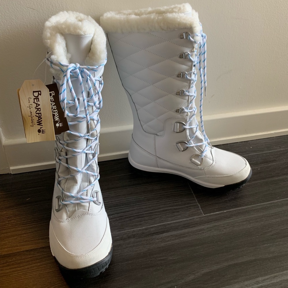 Snow boots